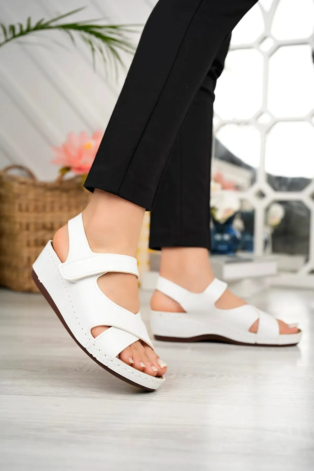 White Anatomical Orthopedic Comfort Sole Single Strap Daily Women's Sandal Slippers